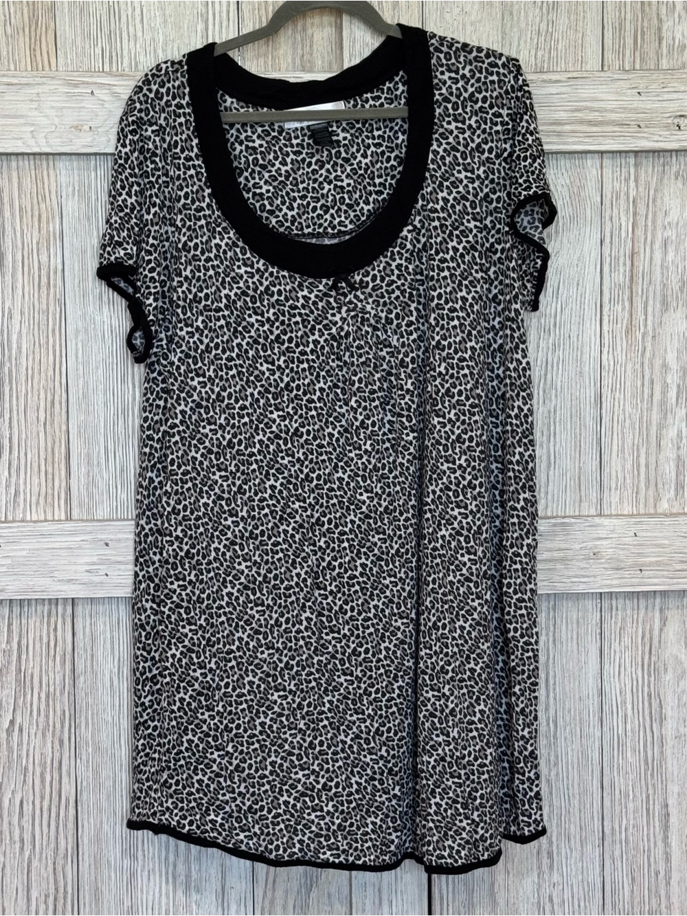 Velvet Kitten Black and White Leopard Print Short Sleeve Nightgown sz 2X